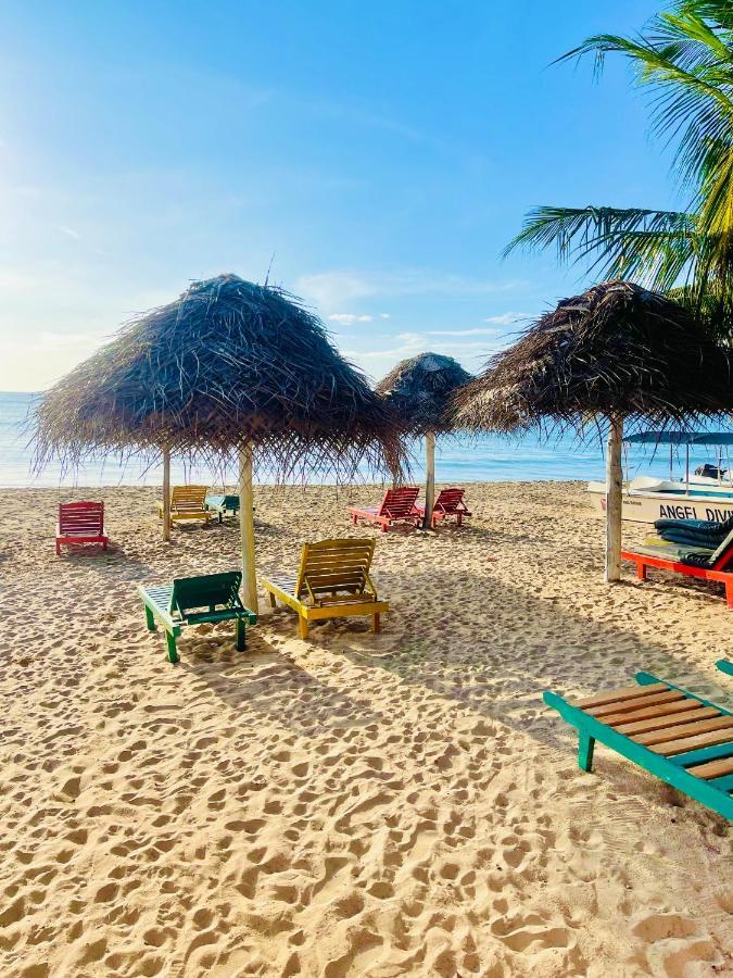 Golden Beach Cottages Trincomalee Bagian luar foto