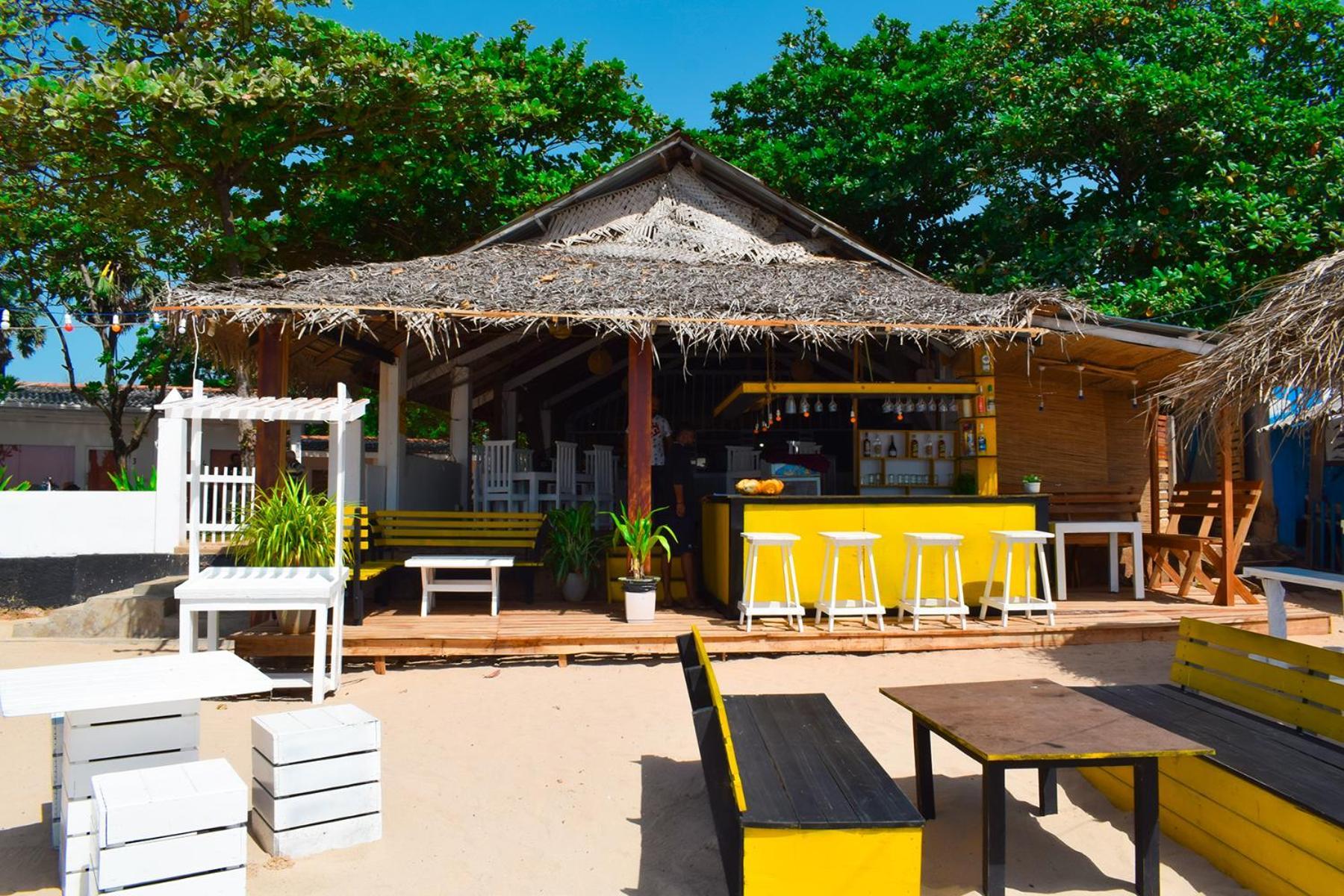 Golden Beach Cottages Trincomalee Bagian luar foto