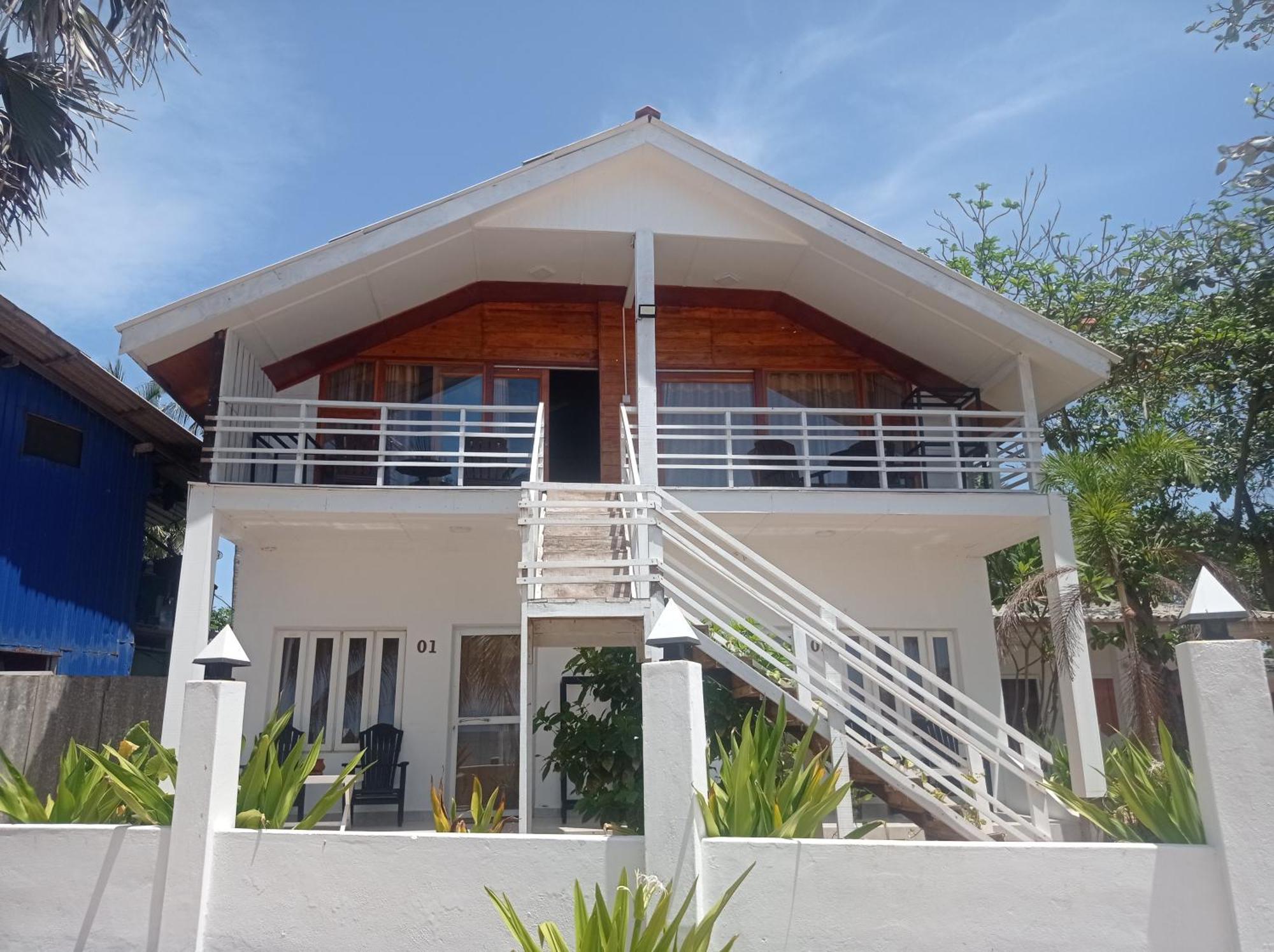Golden Beach Cottages Trincomalee Bagian luar foto